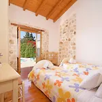 Villa Athina Fiskardo By Tzamarelata