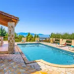 Villa Athina Fiskardo By Tzamarelata